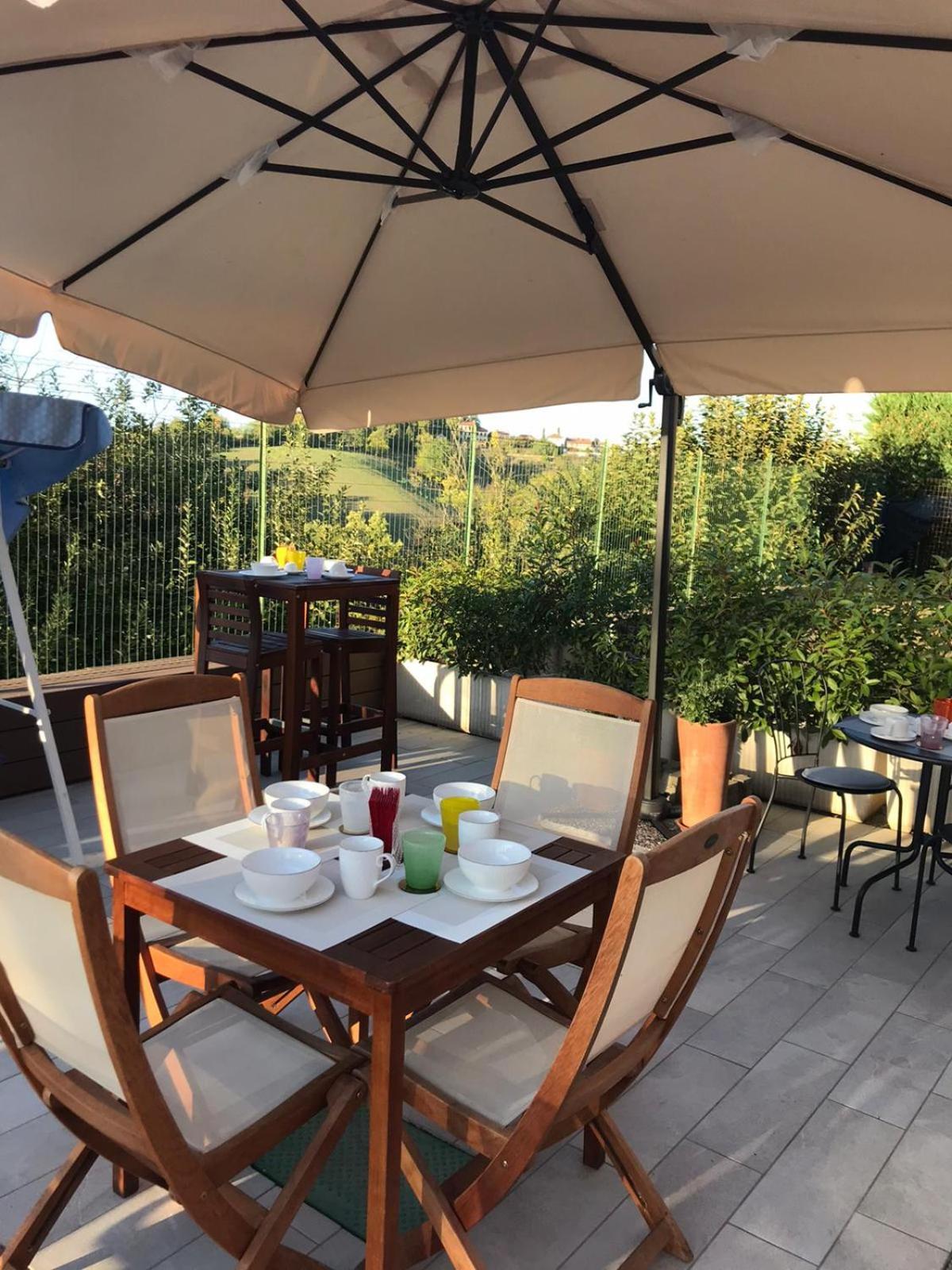 Hotel Sentirsi a casa Portacomaro Esterno foto